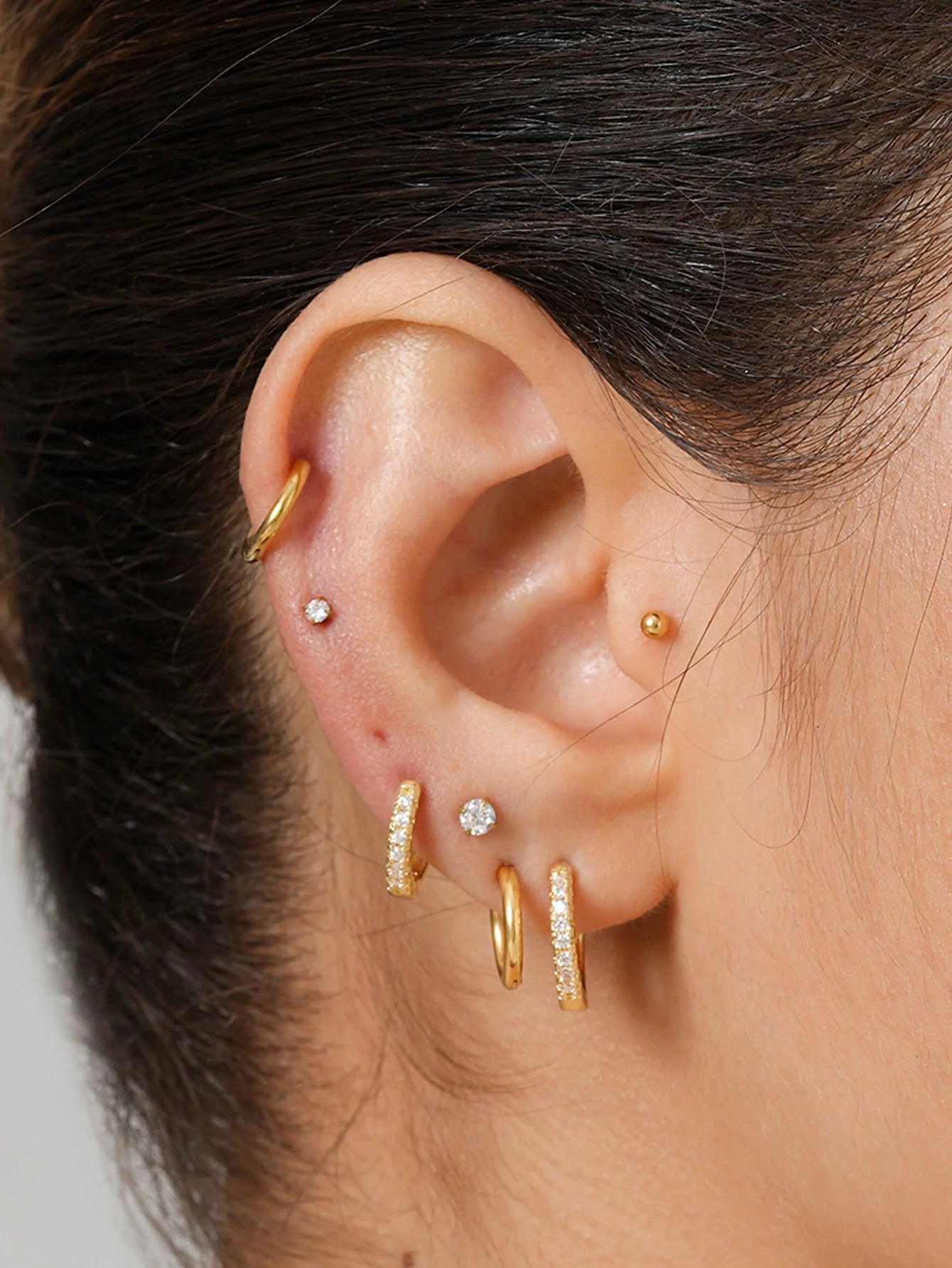 ZEYA - Emma Earrings Set - 10 Pairs of 18K Gold Hoop Earrings for Women, Lightweight & Versatile