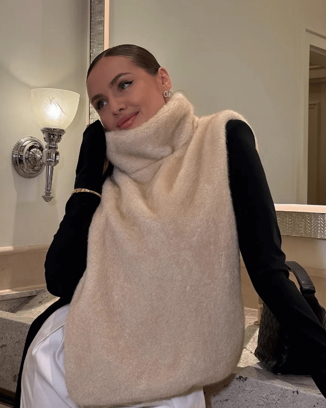 Carina Kunstfell Rollkragen Weste