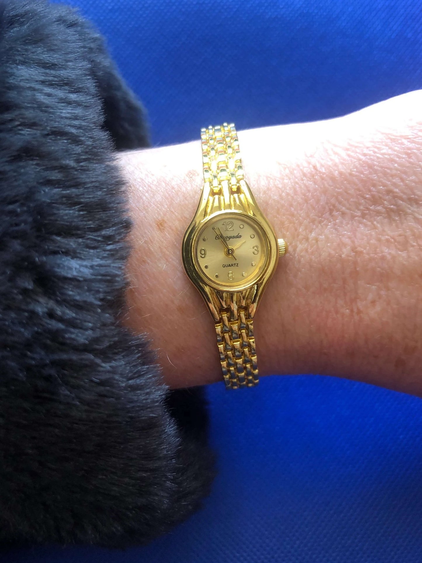 ZEYA - Elizabeth Watch